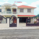 SE VENDE HERMOSA CASA EN RESIDENCIAL LUISA PERLA –HIGUEY